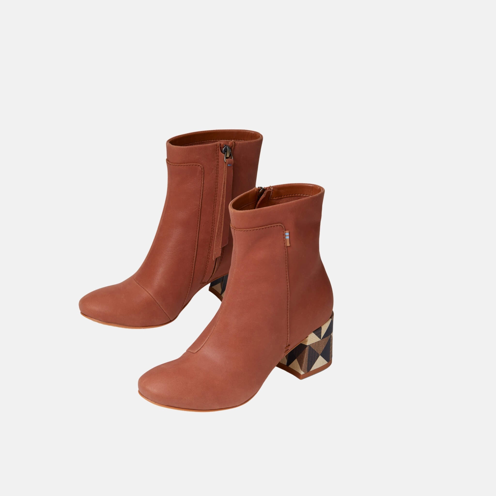 Toms Emmy Brown