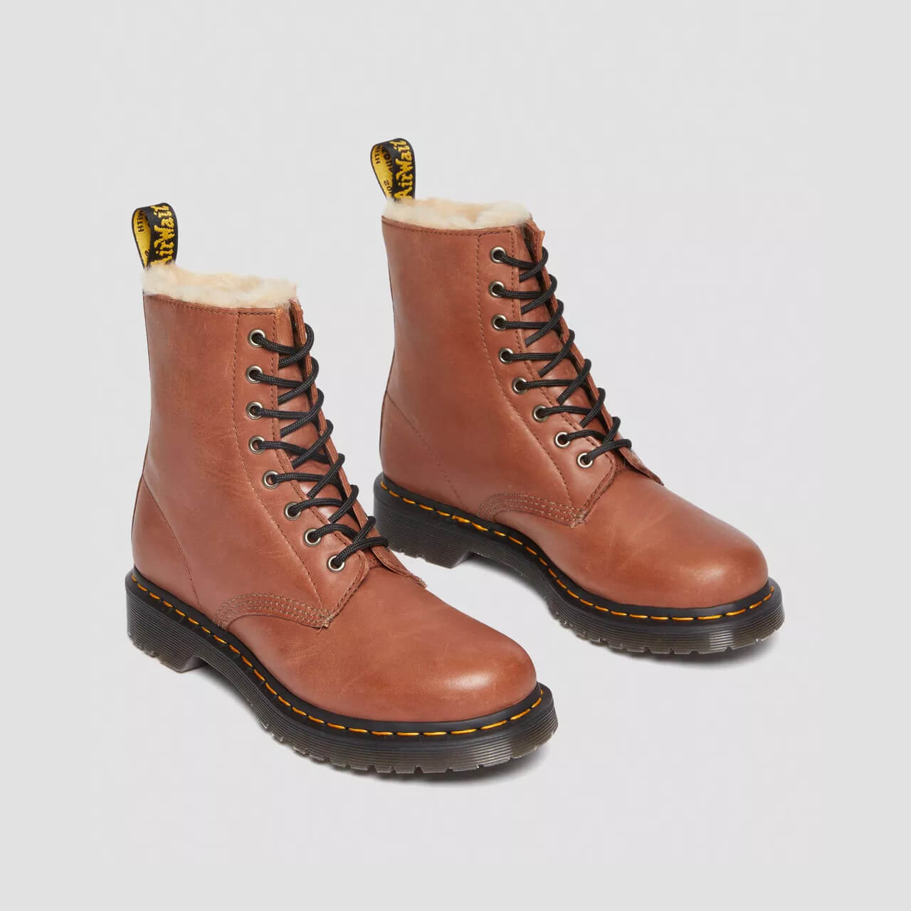 Dr. Martens 1460 Serena