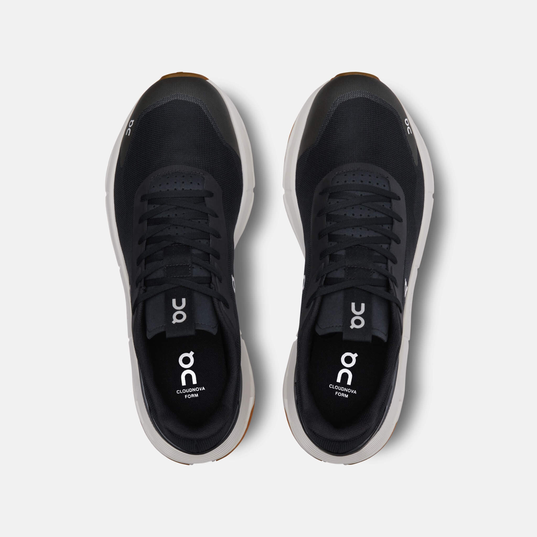 On Cloudnova Form 2 Black/Ivory
