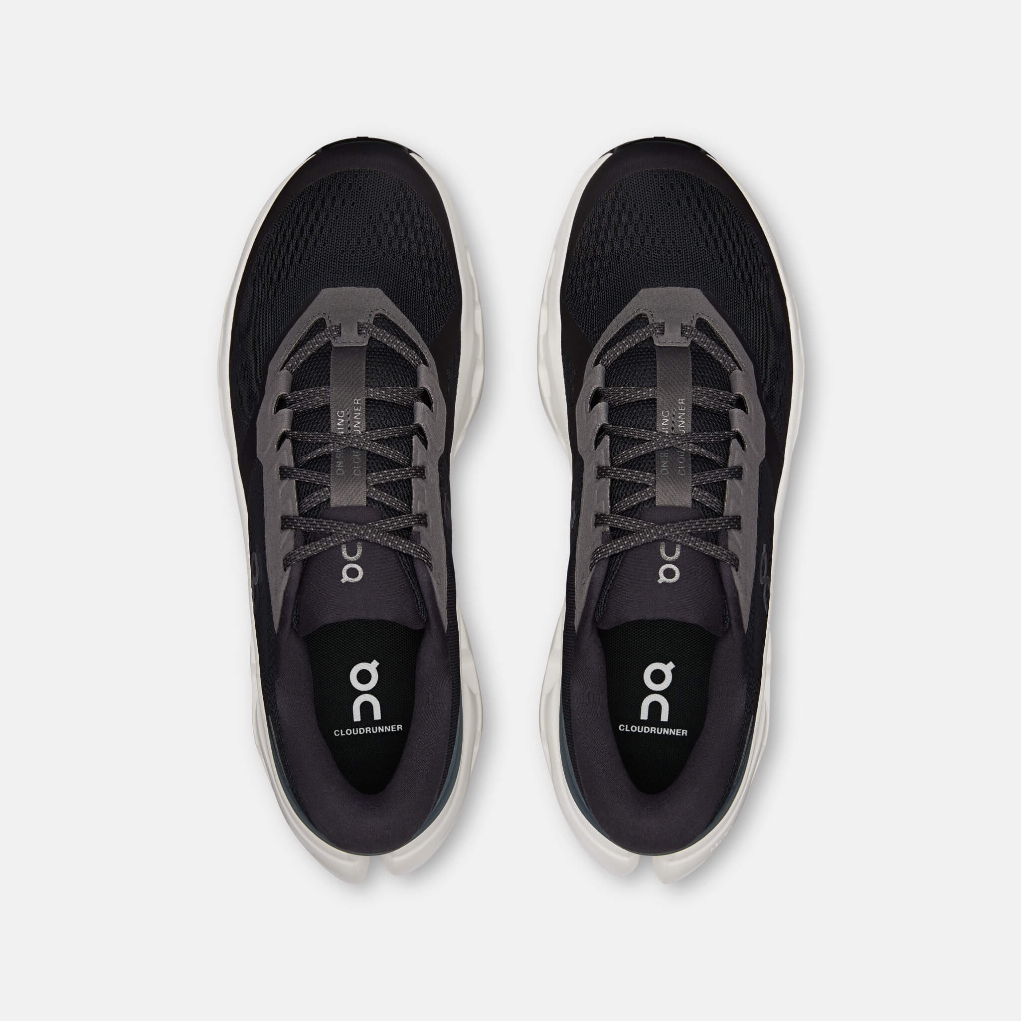 On Cloudrunner 3 Black/Ivory