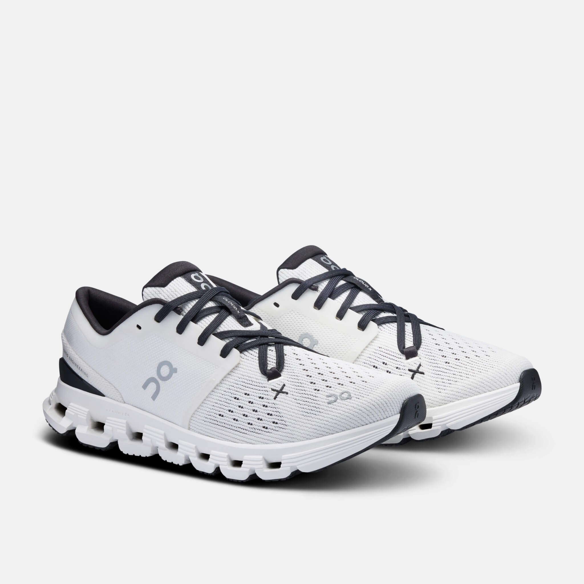 On Cloud X 4 Ivory/Black