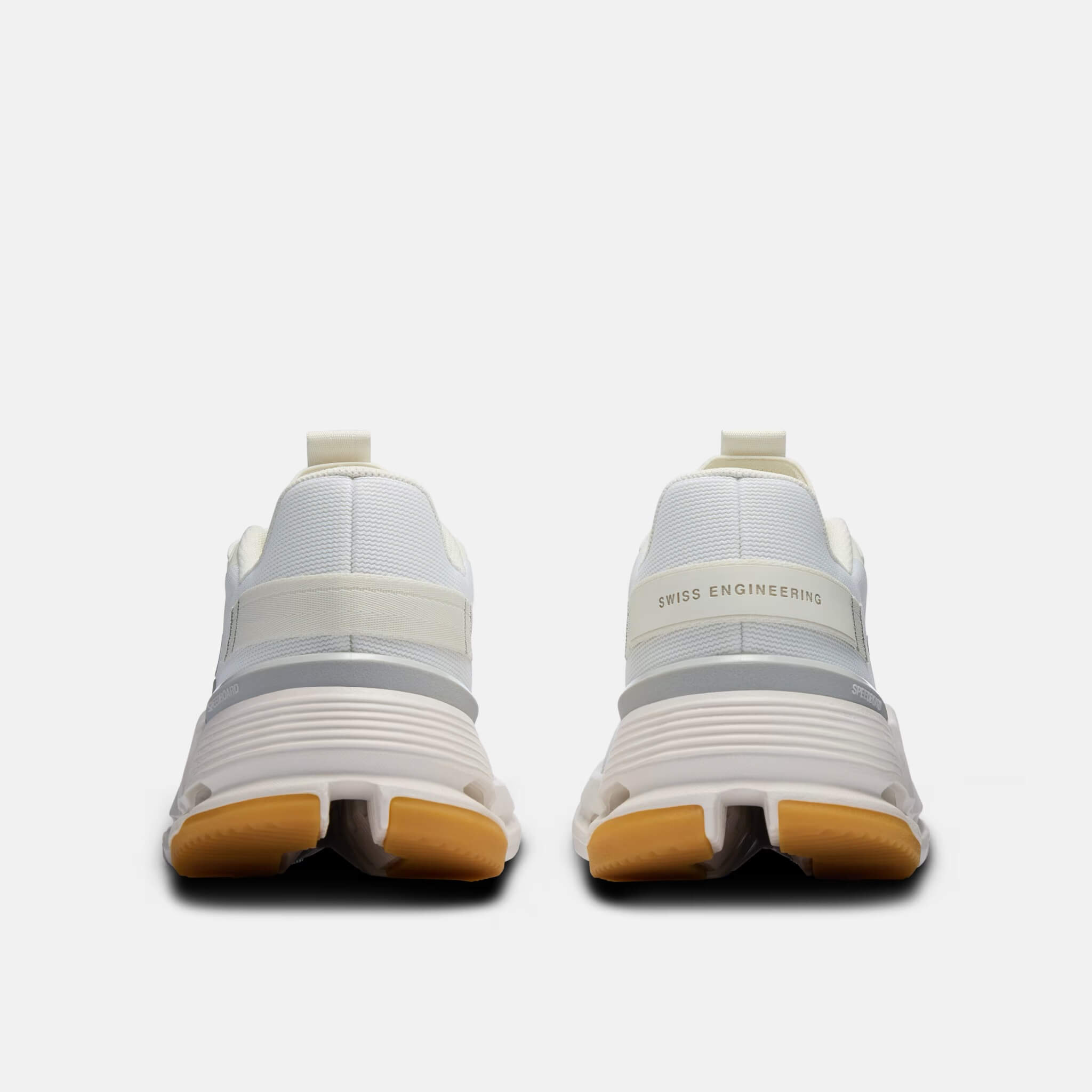 On Cloudnova Form 2 White/Ivory