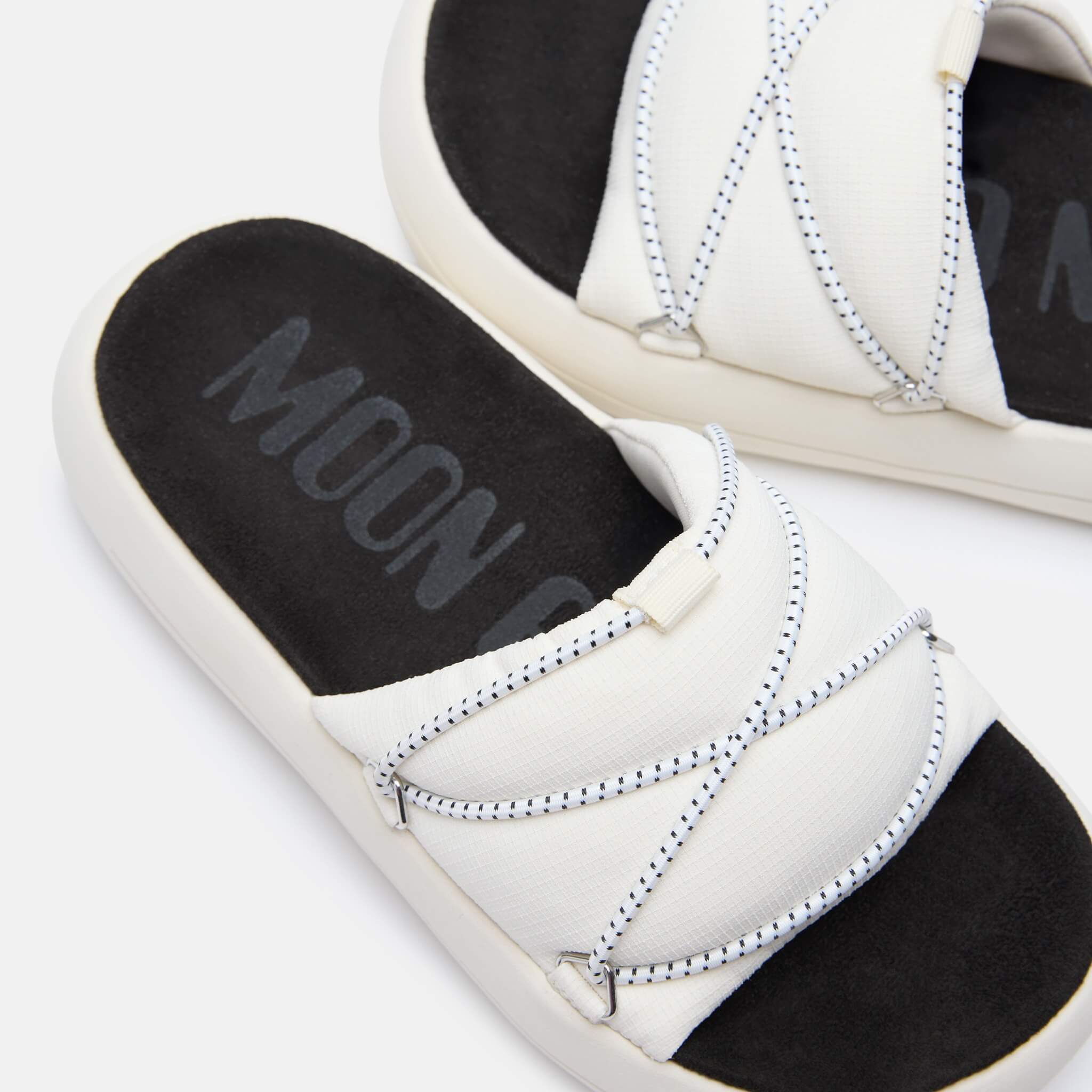 Moon Boot Icon Slide White